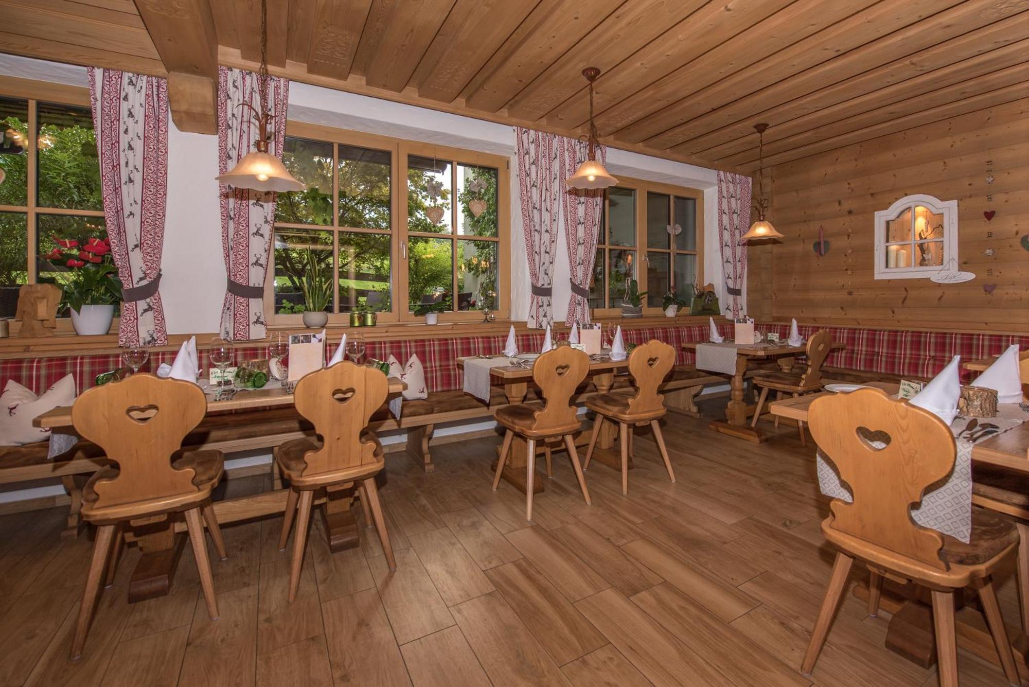 Gourmet-Hotel Gruenwald Leogang Exterior foto