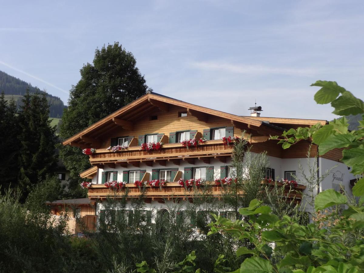 Gourmet-Hotel Gruenwald Leogang Exterior foto